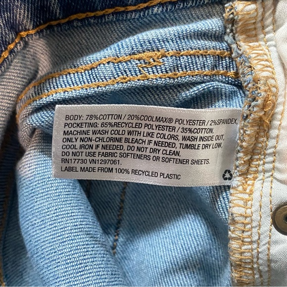 Goodfellow & Co. Men's 34W x 32L CoolMax Straight Fit Light Wash Denim Jeans - Picture 12 of 12